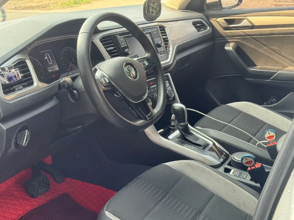 2019 Volkswagen T-Roc 1.4T 131HP L4 7DCT,autocango,china used car exporter,china ev exporter,chinese used car exporter,chinese used ev exporter