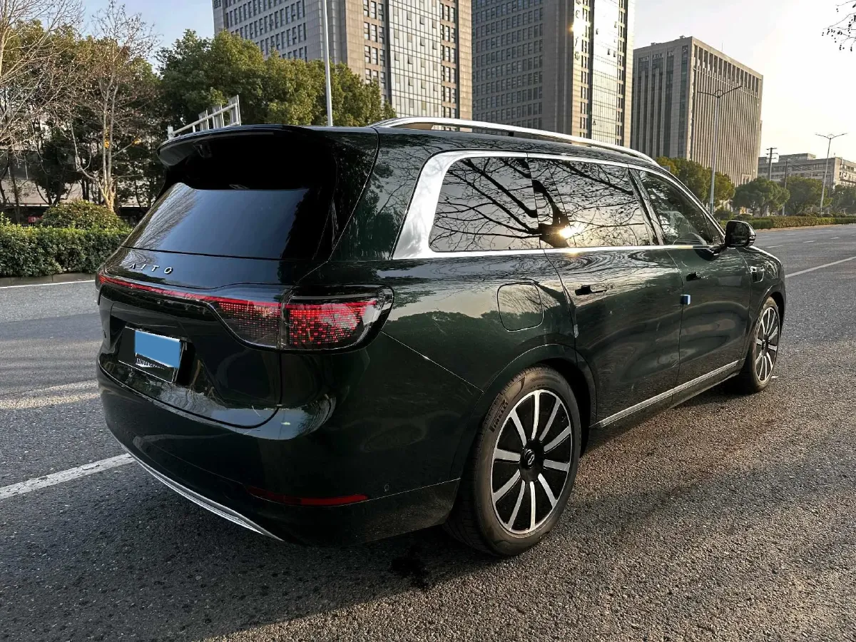 2025 AITO AITO M9 REEV 160HP REEV 52KWH,autocango,china used car exporter,china ev exporter,chinese used car exporter,chinese used ev exporter