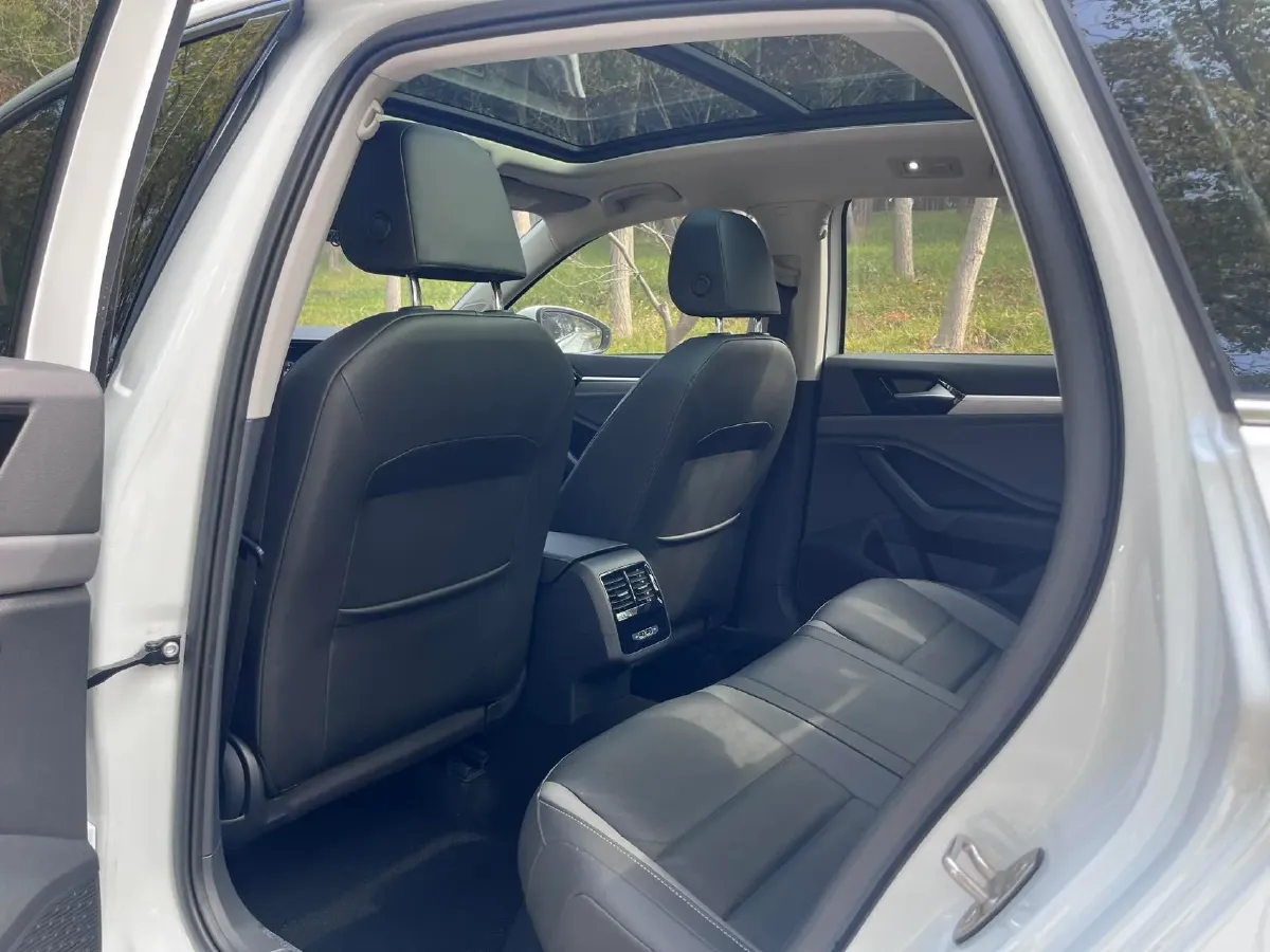 2021 Volkswagen Sagitar 1.4T 150HP L4 7DCT,autocango,china used car exporter,china ev exporter,chinese used car exporter,chinese used ev exporter