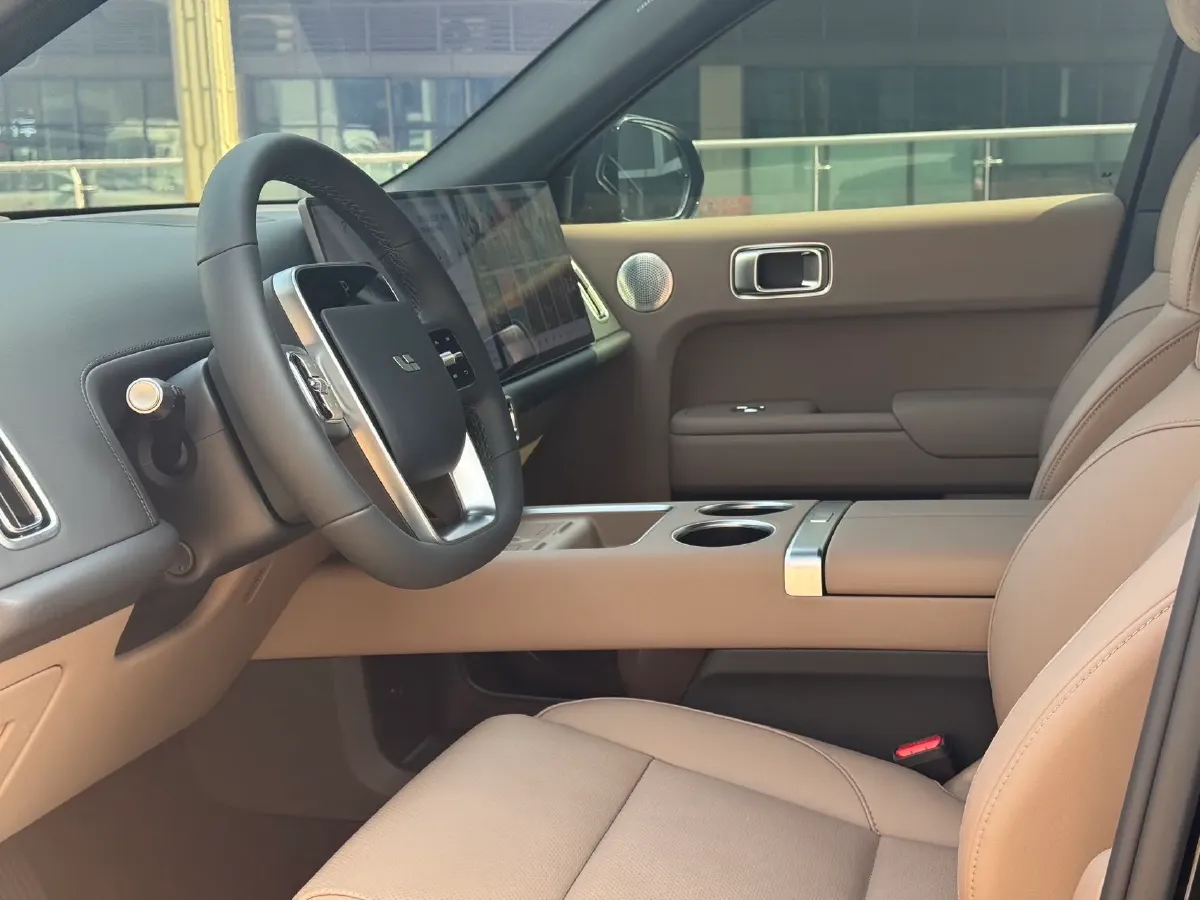 2025 Li L7 Range Extended 154HP REEV,autocango,china used car exporter,china ev exporter,chinese used car exporter,chinese used ev exporter