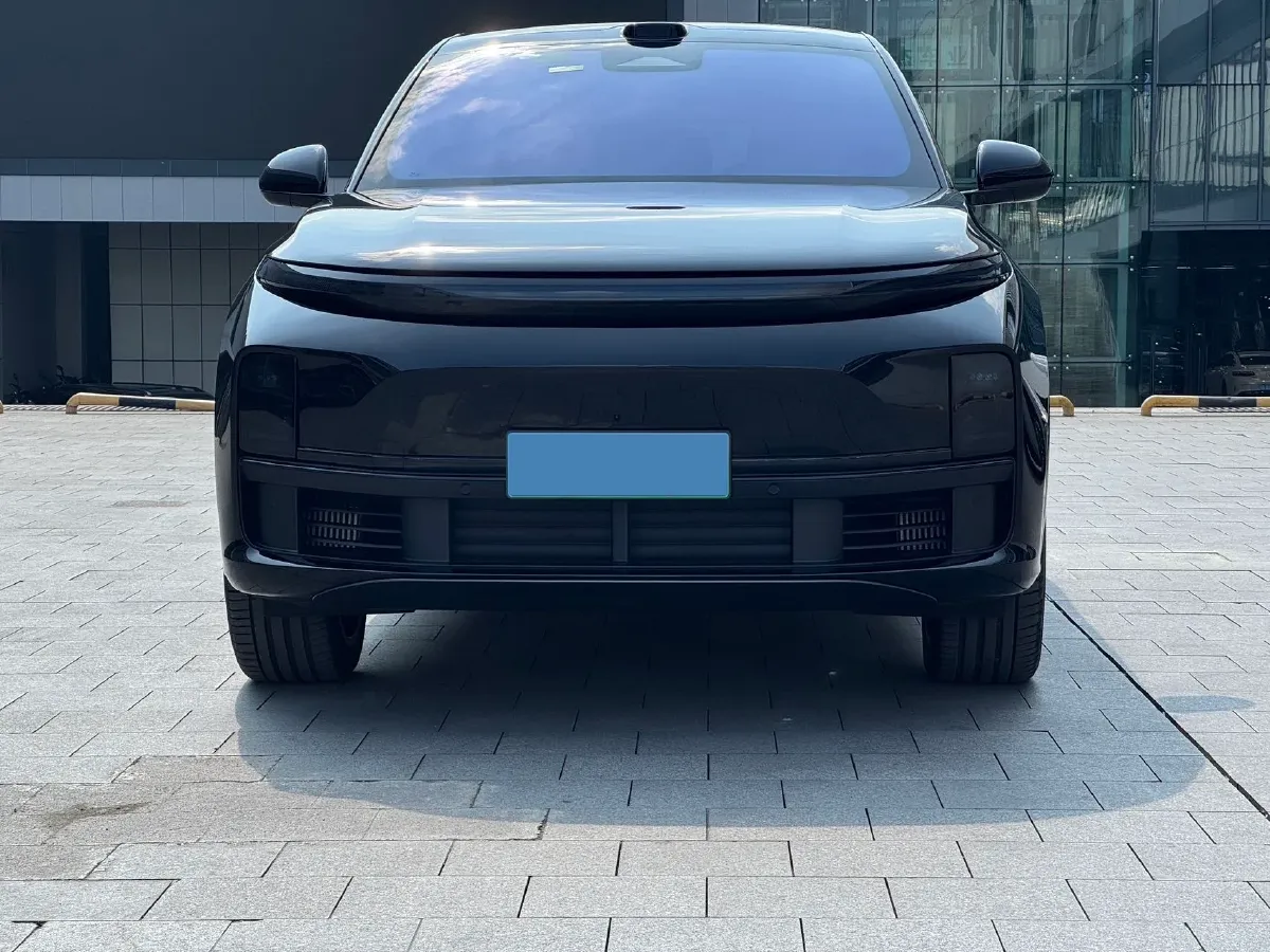 2025 Li L7 Range Extended 154HP REEV,autocango,china used car exporter,china ev exporter,chinese used car exporter,chinese used ev exporter