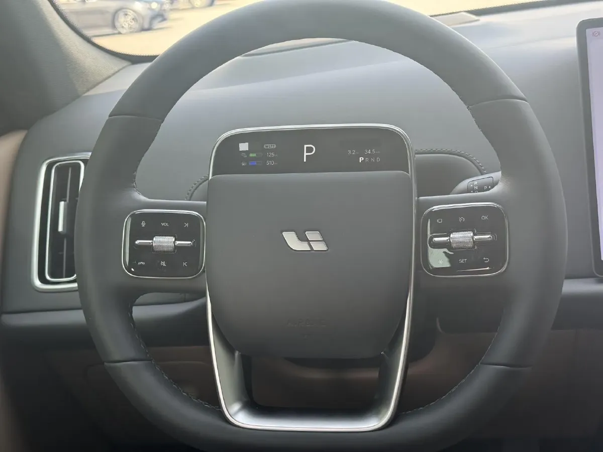 2025 Li L7 Range Extended 154HP REEV,autocango,china used car exporter,china ev exporter,chinese used car exporter,chinese used ev exporter