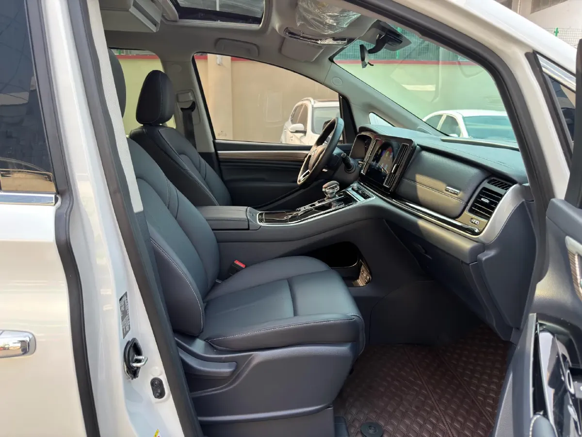 2023 GAC Trumpchi M8 2.0T 252HP L4 8AT,autocango,china used car exporter,china ev exporter,chinese used car exporter,chinese used ev exporter