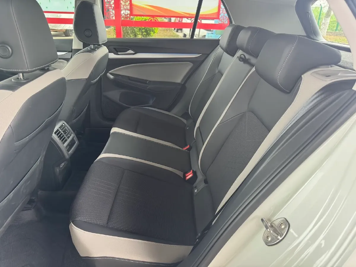 2021 Volkswagen Golf 1.4T 150HP L4 7DCT,autocango,china used car exporter,china ev exporter,chinese used car exporter,chinese used ev exporter