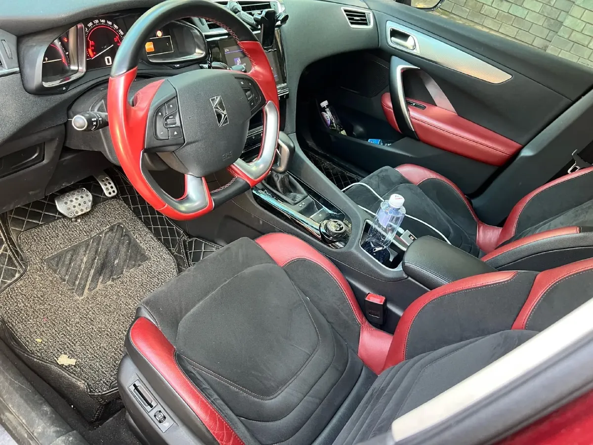 2018 DS 6 1.6T 167HP L4 6AT,autocango,china used car exporter,china ev exporter,chinese used car exporter,chinese used ev exporter