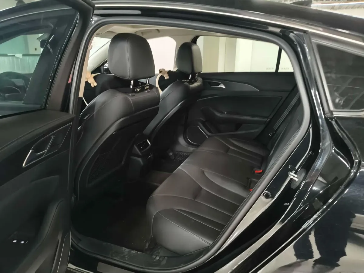 2022 HongQi H5 1.5T 169HP L4 7DCT,autocango,china used car exporter,china ev exporter,chinese used car exporter,chinese used ev exporter