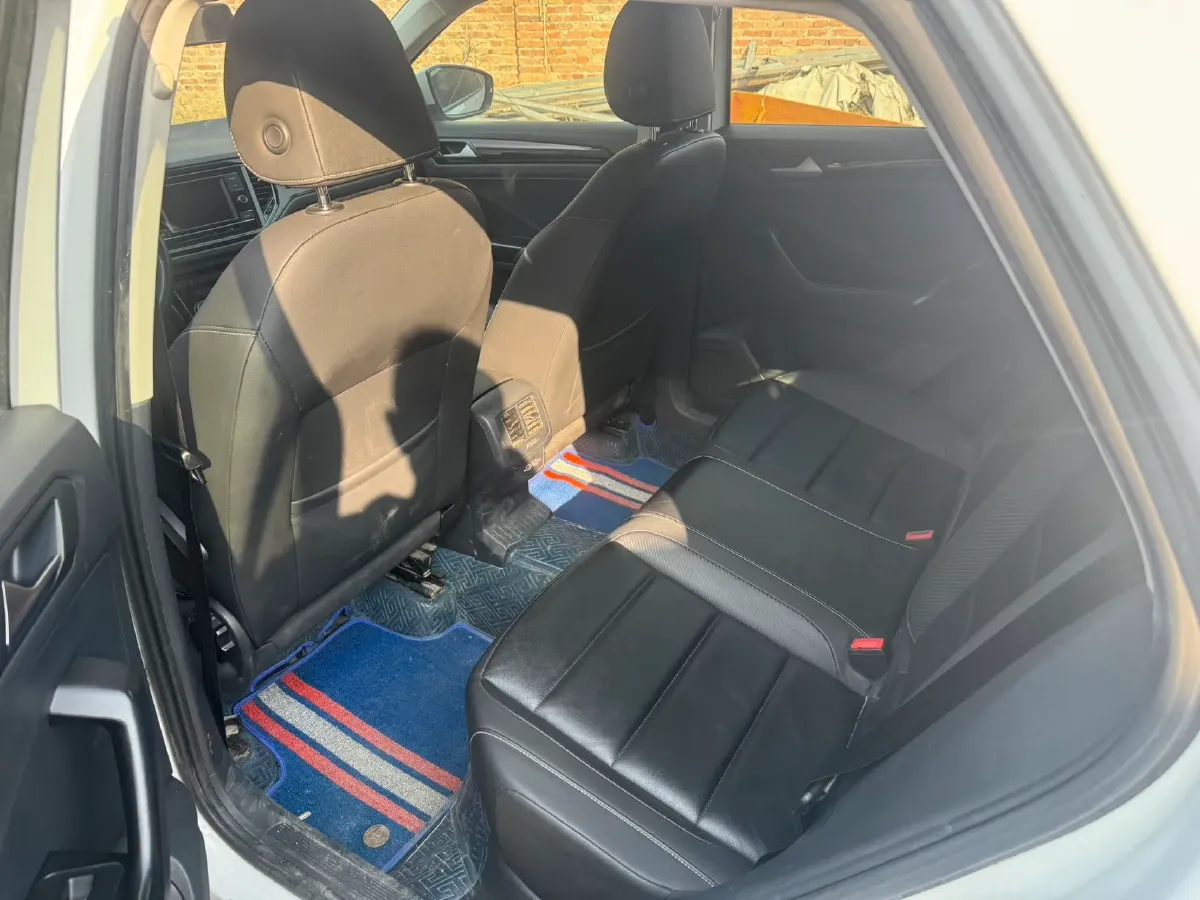 2019 Volkswagen T-Roc 1.4T 150HP L4 7DCT,autocango,china used car exporter,china ev exporter,chinese used car exporter,chinese used ev exporter