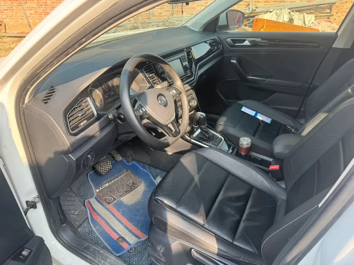 2019 Volkswagen T-Roc 1.4T 150HP L4 7DCT,autocango,china used car exporter,china ev exporter,chinese used car exporter,chinese used ev exporter