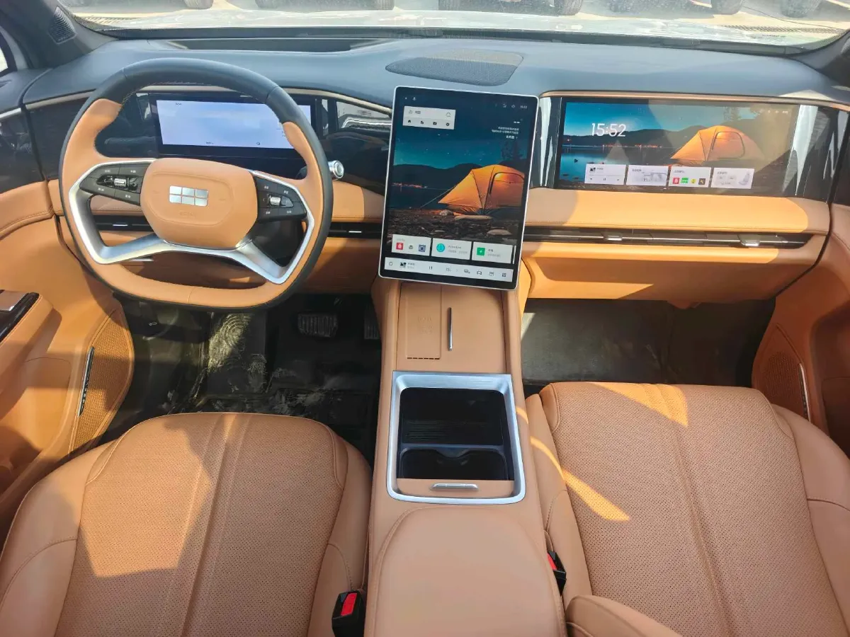 2025 Geely Galaxy L7 1.5L 112HP L4 1DHT PHEV 18.4KWH,autocango,china used car exporter,china ev exporter,chinese used car exporter,chinese used ev exporter