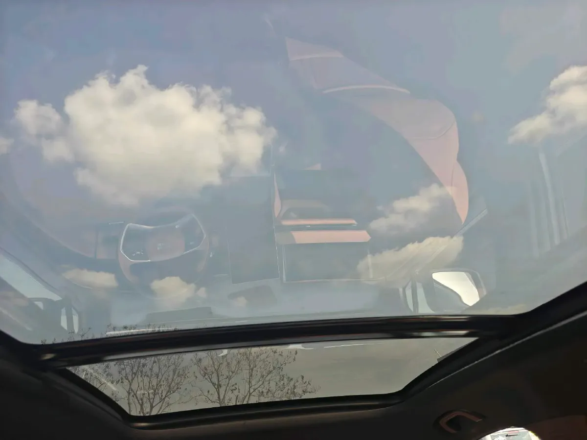 2025 Geely Galaxy L7 1.5L 112HP L4 1DHT PHEV 18.4KWH,autocango,china used car exporter,china ev exporter,chinese used car exporter,chinese used ev exporter