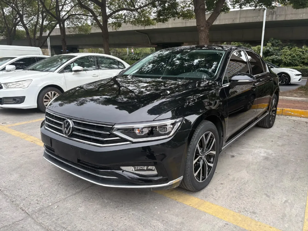 2020 Volkswagen Magotan 2.0T 186HP L4 7DCT,autocango,china used car exporter,china ev exporter,chinese used car exporter,chinese used ev exporter