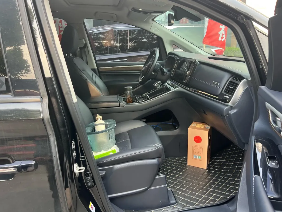 2021 GAC Trumpchi M8 2.0T 252HP L4 8AT,autocango,china used car exporter,china ev exporter,chinese used car exporter,chinese used ev exporter