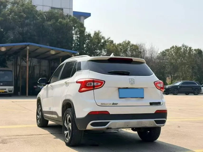 2017 HaiMa S5 Young Edition 1.6L 122HP L4 5MT,autocango,china used car exporter,china ev exporter,chinese used car exporter,chinese used ev exporter