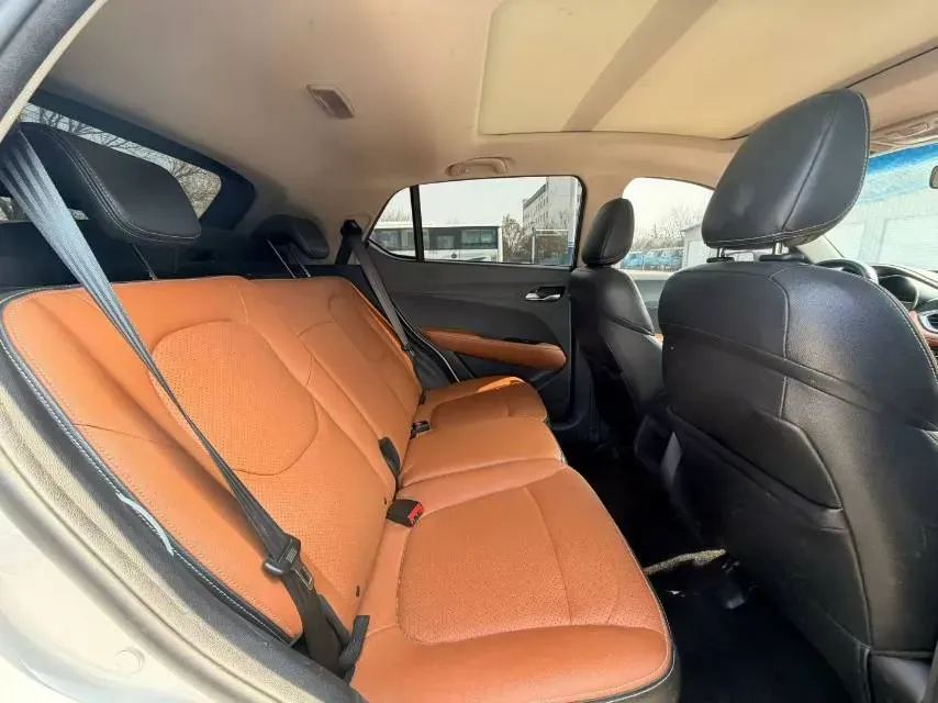 2017 HaiMa S5 Young Edition 1.6L 122HP L4 5MT,autocango,china used car exporter,china ev exporter,chinese used car exporter,chinese used ev exporter