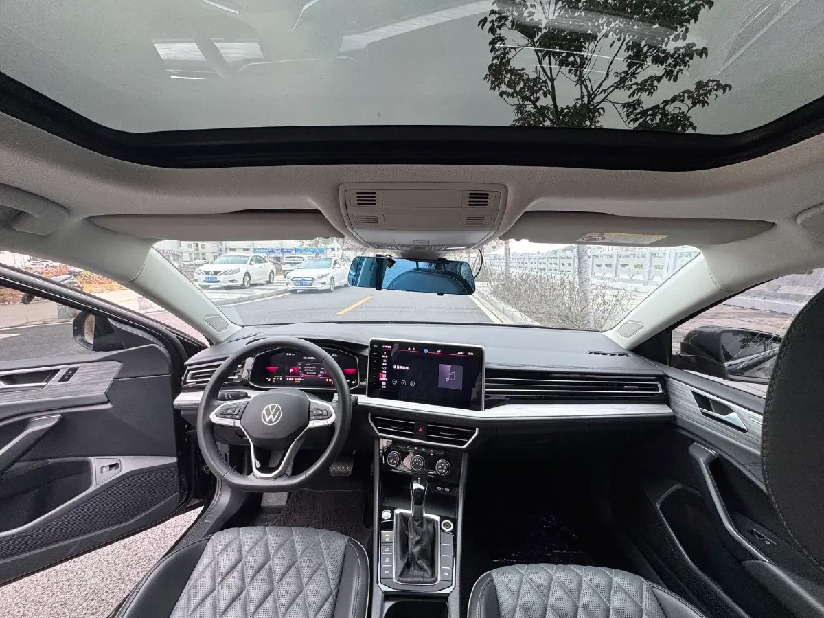 2023 Volkswagen Sagitar 1.5T 160HP L4 7DCT,autocango,china used car exporter,china ev exporter,chinese used car exporter,chinese used ev exporter