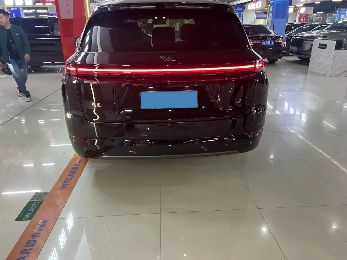 2024 Li L8 Range Extended 154HP REEV 42.8KWH,autocango,china used car exporter,china ev exporter,chinese used car exporter,chinese used ev exporter