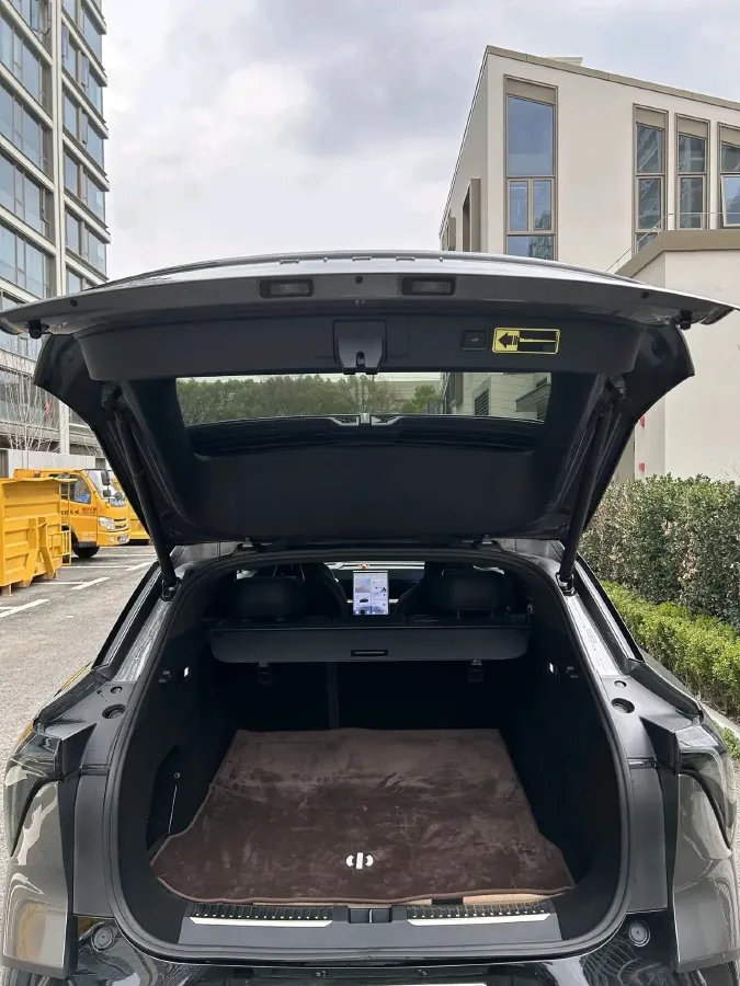 2023 HiPhi Y BEV 76.6KWH,autocango,china used car exporter,china ev exporter,chinese used car exporter,chinese used ev exporter