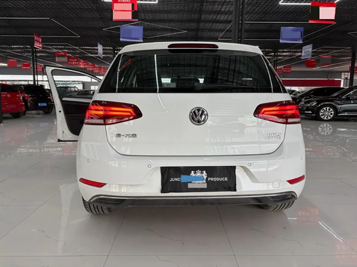 2019 Brilliance Auto V7 1.8T 231HP L4 7DCT,autocango,china used car exporter,china ev exporter,chinese used car exporter,chinese used ev exporter