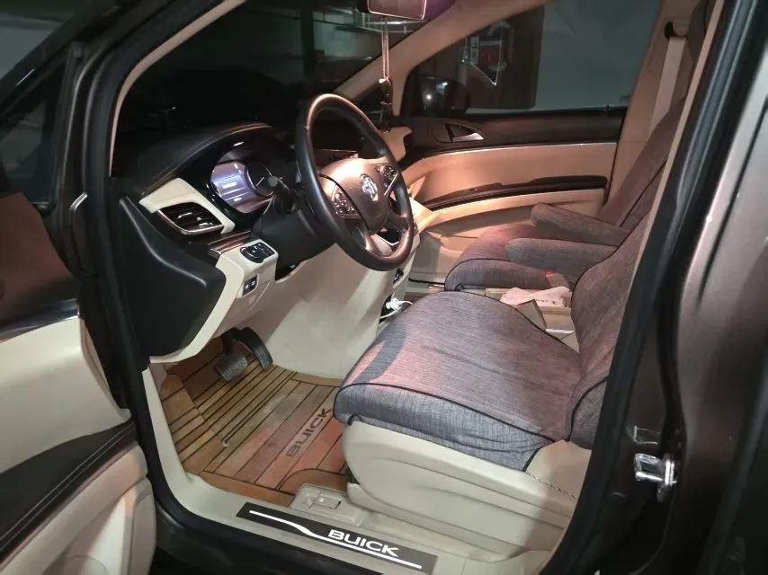 2023 Buick GL8 2.0T 237HP L4 9AT,autocango,china used car exporter,china ev exporter,chinese used car exporter,chinese used ev exporter