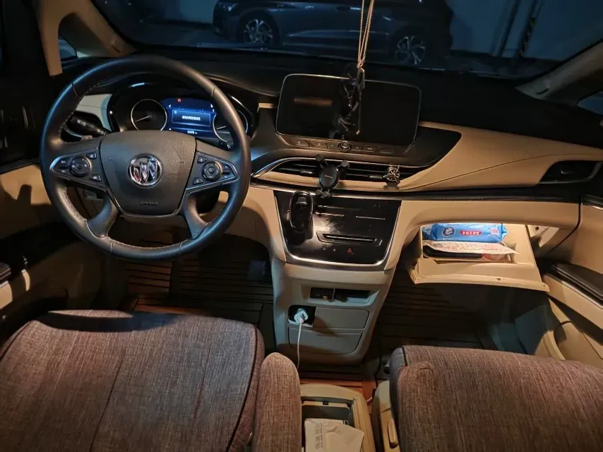 2023 Buick GL8 2.0T 237HP L4 9AT,autocango,china used car exporter,china ev exporter,chinese used car exporter,chinese used ev exporter