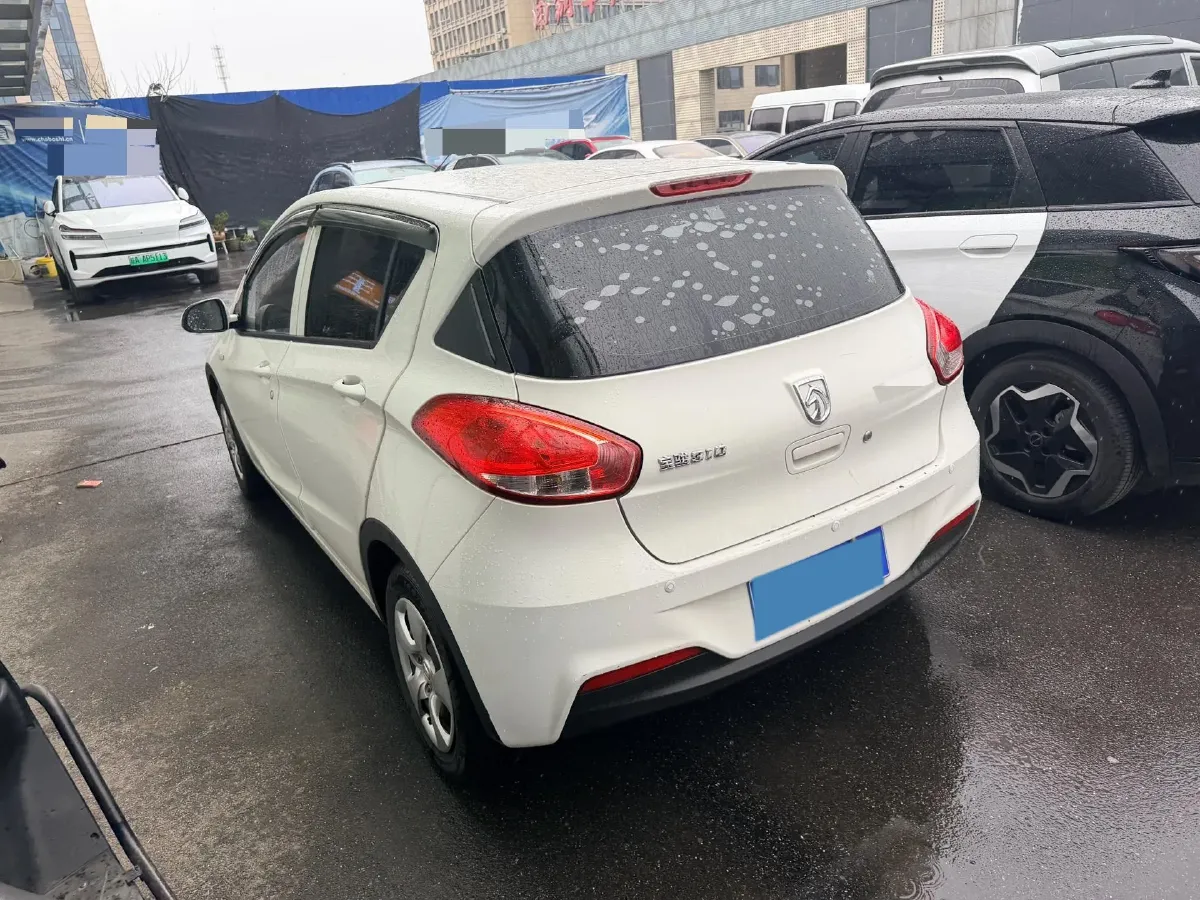 2017 BaoJun 310W 1.2L 82HP L4 6MT,autocango,china used car exporter,china ev exporter,chinese used car exporter,chinese used ev exporter