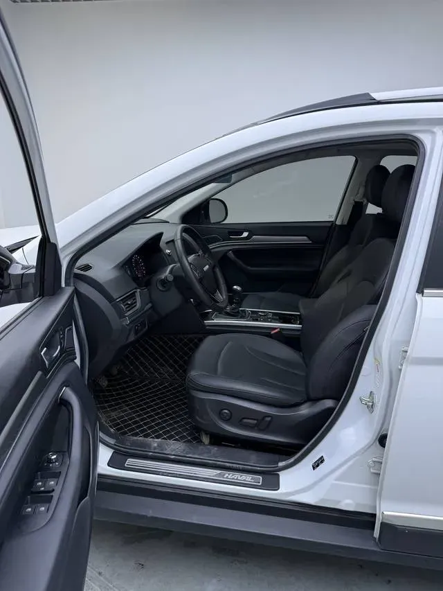 2017 Haval H6 1.5T 150HP L4 6MT,autocango,china used car exporter,china ev exporter,chinese used car exporter,chinese used ev exporter