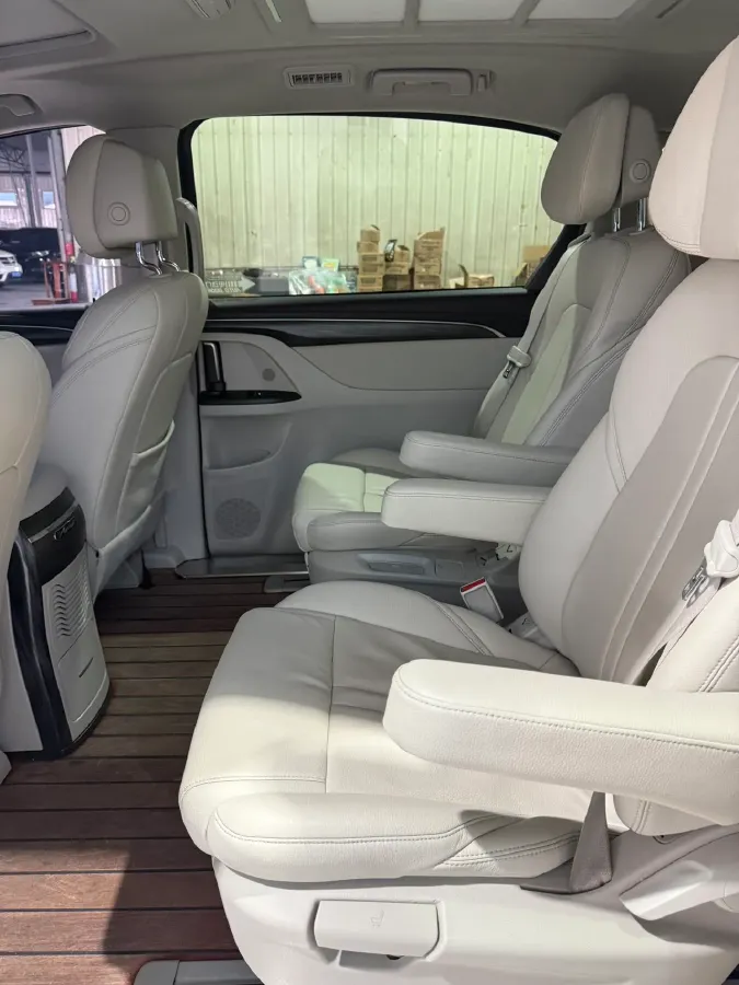 2021 Buick GL8 2.0T 237HP L4 9AT,autocango,china used car exporter,china ev exporter,chinese used car exporter,chinese used ev exporter