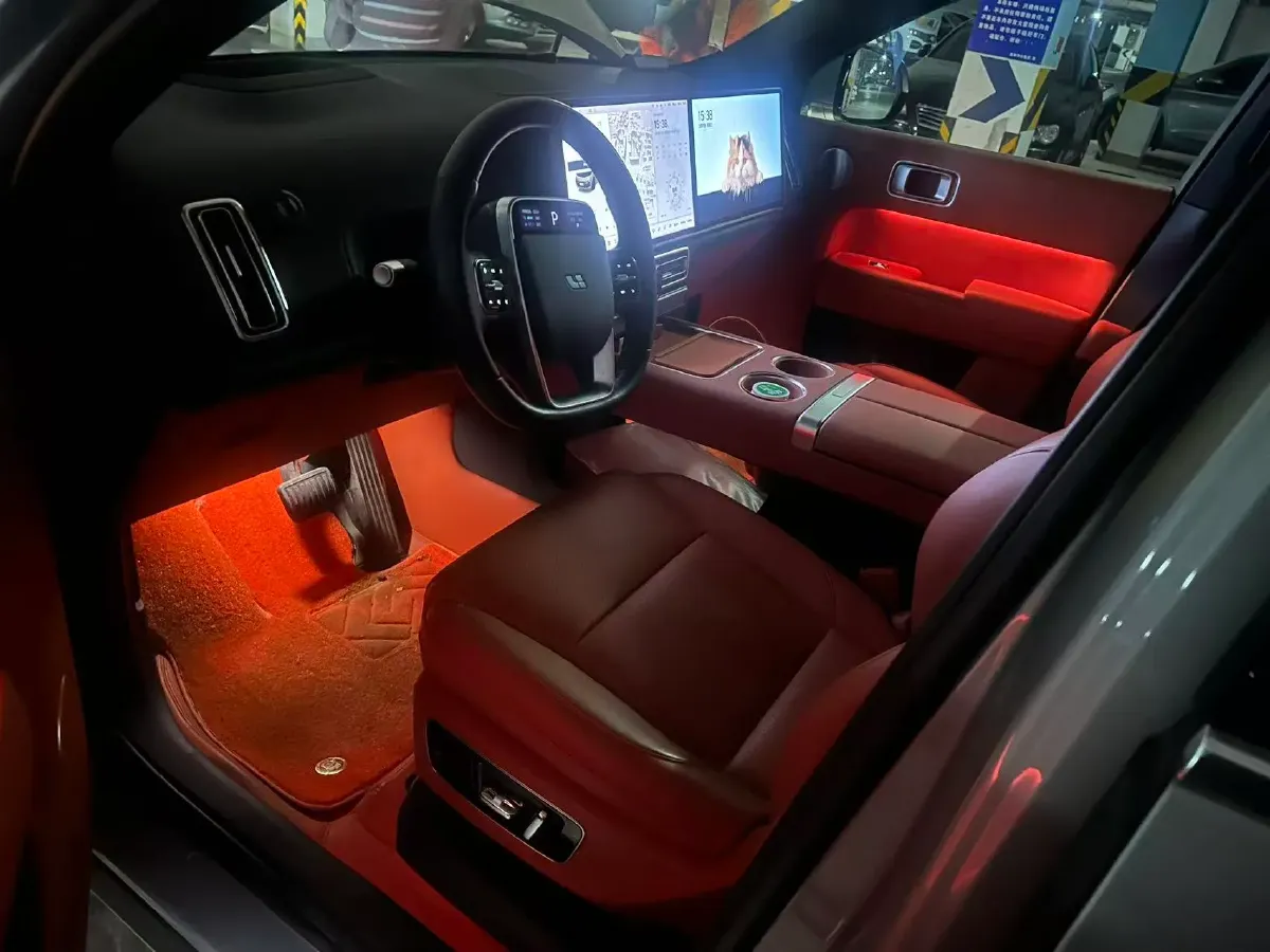 2023 Li L8 Range Extended 154HP REEV 40.9KWH,autocango,china used car exporter,china ev exporter,chinese used car exporter,chinese used ev exporter