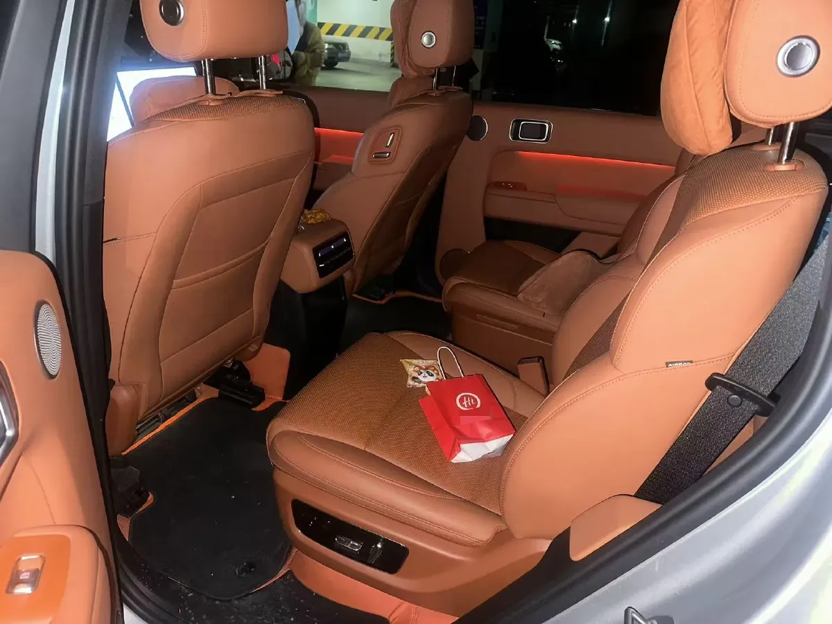 2023 Li L8 Range Extended 154HP REEV 40.9KWH,autocango,china used car exporter,china ev exporter,chinese used car exporter,chinese used ev exporter