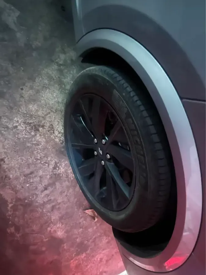 2023 Li L8 Range Extended 154HP REEV 40.9KWH,autocango,china used car exporter,china ev exporter,chinese used car exporter,chinese used ev exporter