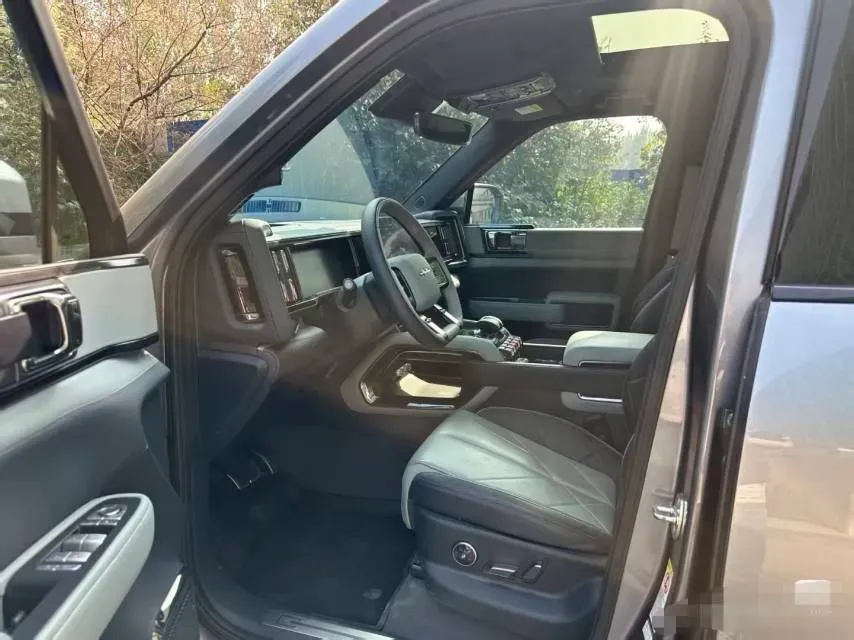 2023 FangChengBao Bao 5 1.5T 194HP L4 E-CVT PHEV 31.8KWH,autocango,china used car exporter,china ev exporter,chinese used car exporter,chinese used ev exporter