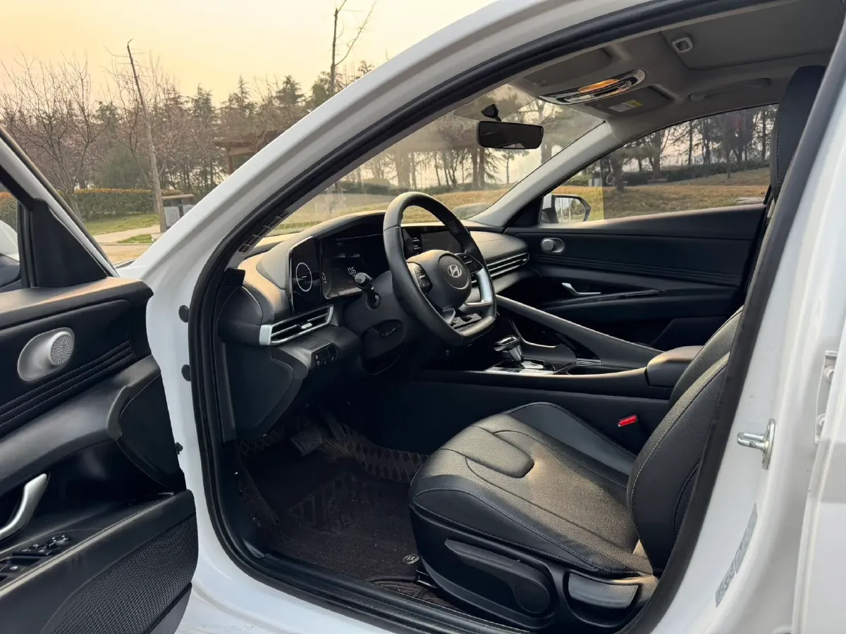 2023 Hyundai Elantra 1.5L 115HP L4 CVT,autocango,china used car exporter,china ev exporter,chinese used car exporter,chinese used ev exporter