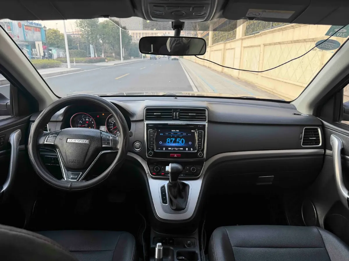2018 Haval M6 1.5T 150HP L4 7DCT,autocango,china used car exporter,china ev exporter,chinese used car exporter,chinese used ev exporter