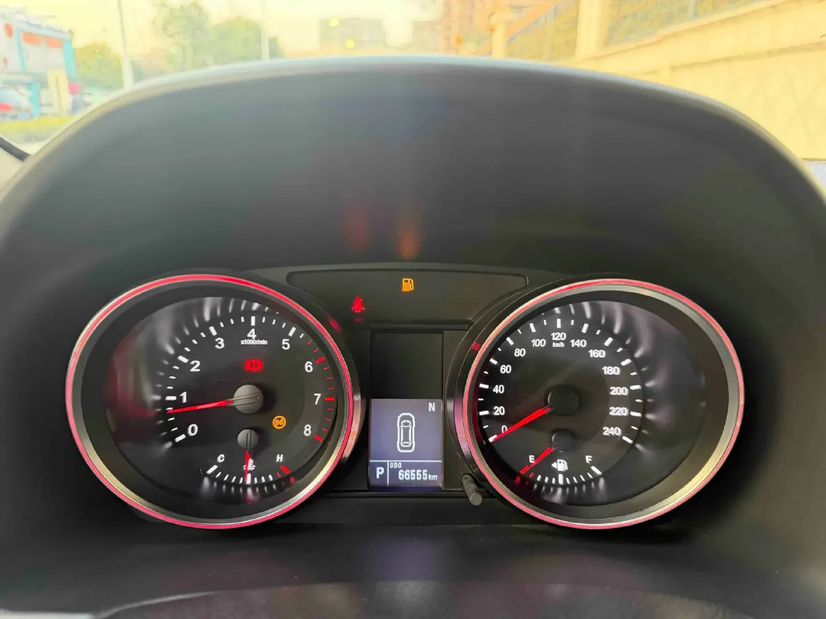 2018 Haval M6 1.5T 150HP L4 7DCT,autocango,china used car exporter,china ev exporter,chinese used car exporter,chinese used ev exporter