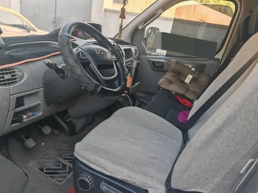 2021 MAXUS XinTu V80 2.0T 127HP L4 6MT,autocango,china used car exporter,china ev exporter,chinese used car exporter,chinese used ev exporter