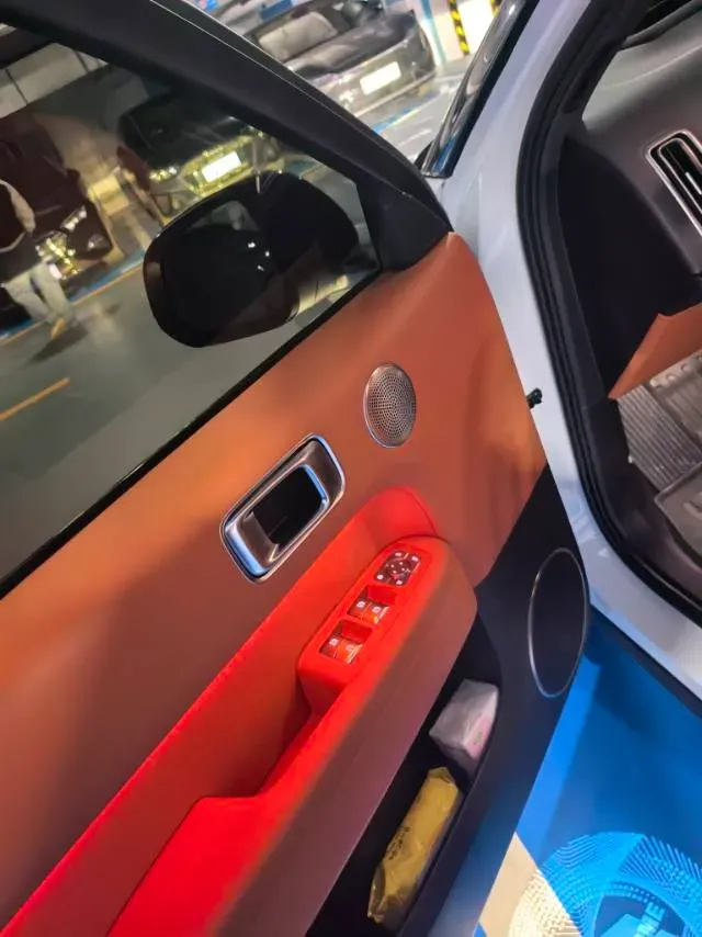 2024 Li L6 Range Extended 154HP L4 REEV 36.8KWH,autocango,china used car exporter,china ev exporter,chinese used car exporter,chinese used ev exporter