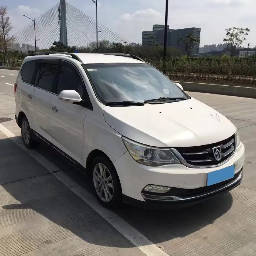 2016 BaoJun 730 1.5L 112HP L4 5MT,autocango,china used car exporter,china ev exporter,chinese used car exporter,chinese used ev exporter