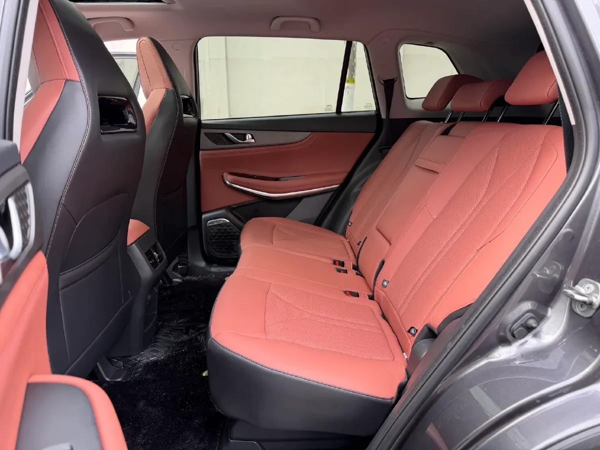 2024 ChangAn CS75 1.5T 188HP L4 7DCT,autocango,china used car exporter,china ev exporter,chinese used car exporter,chinese used ev exporter