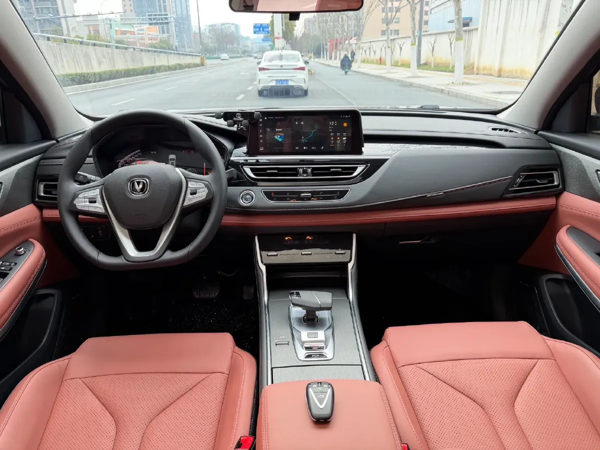 2024 ChangAn CS75 1.5T 188HP L4 7DCT,autocango,china used car exporter,china ev exporter,chinese used car exporter,chinese used ev exporter