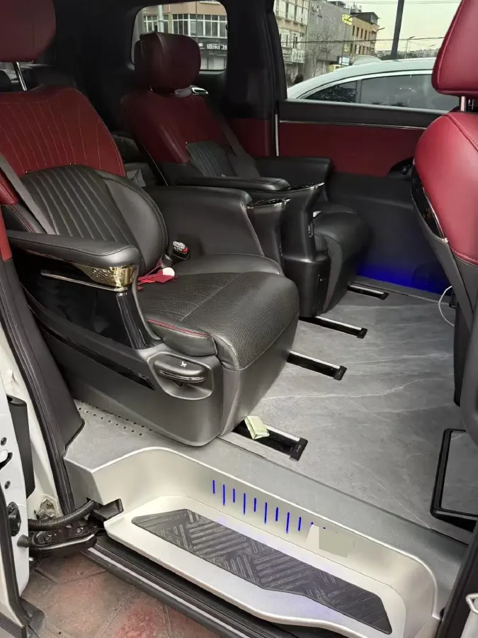 2023 GAC Trumpchi M8 2.0T 252HP L4 8AT,autocango,china used car exporter,china ev exporter,chinese used car exporter,chinese used ev exporter