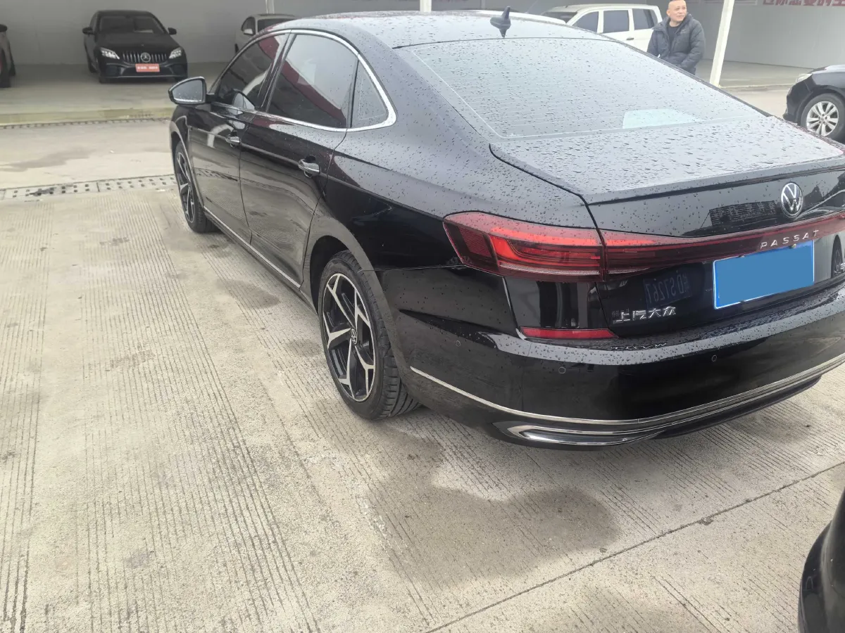 2024 Volkswagen Passat 2.0T 220HP L4 7DCT,autocango,china used car exporter,china ev exporter,chinese used car exporter,chinese used ev exporter