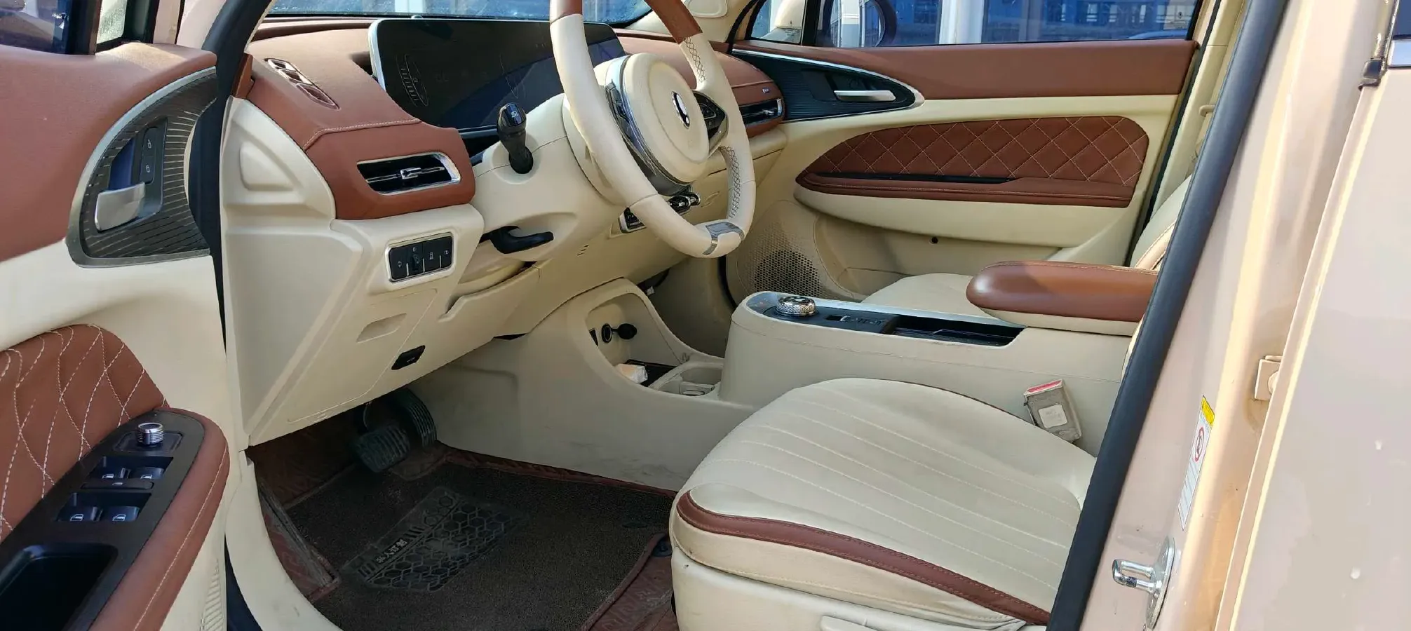 2022 Ora FunkyCat BEV 45.99KWH,autocango,china used car exporter,china ev exporter,chinese used car exporter,chinese used ev exporter