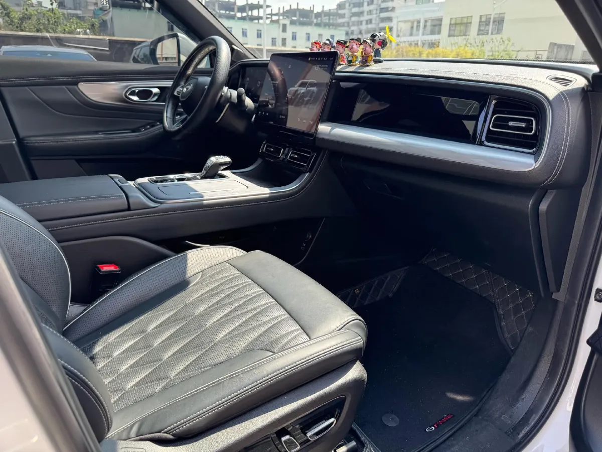 2022 GAC Trumpchi GS8 2.0T 252HP L4 8AT,autocango,china used car exporter,china ev exporter,chinese used car exporter,chinese used ev exporter