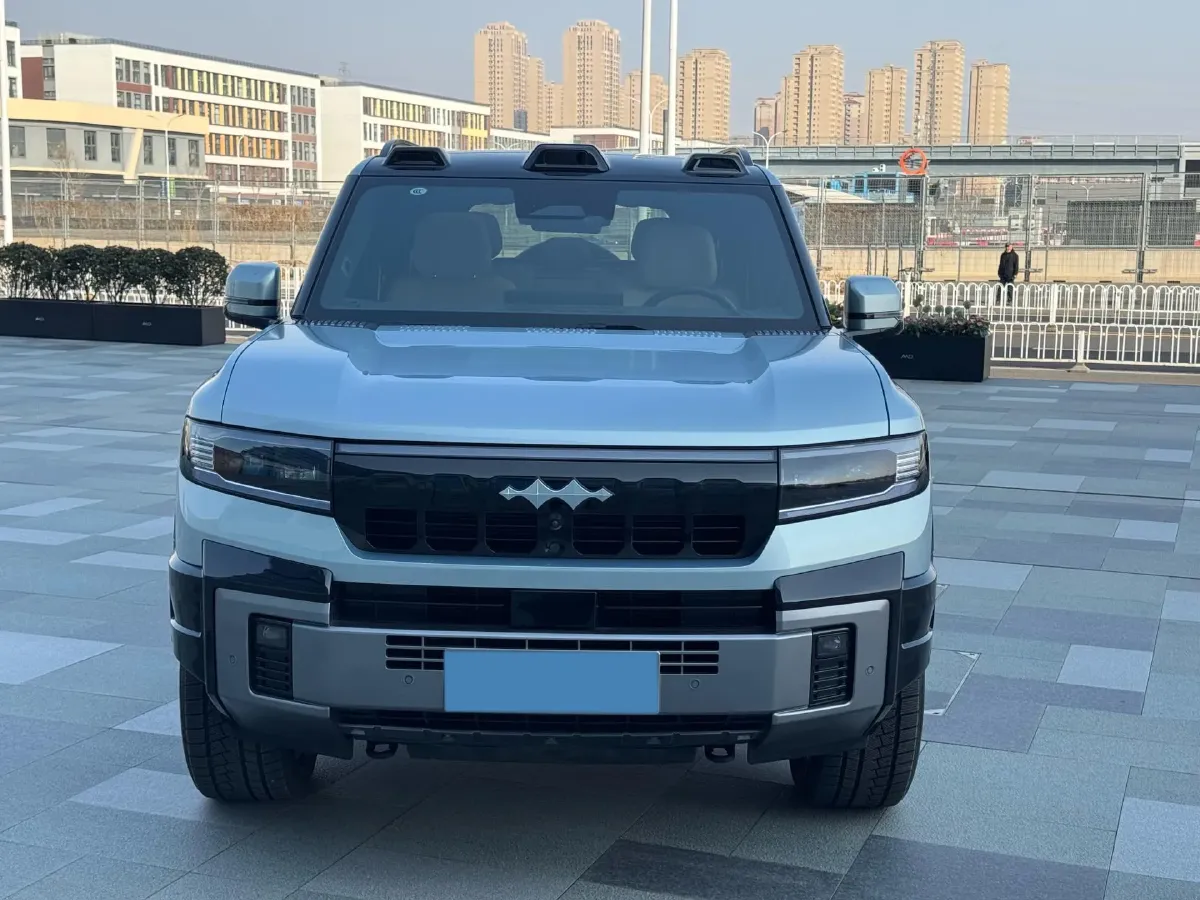 2025 FangChengBao Bao 8 2.0T 245HP L4 E-CVT PHEV 36.8KWH,autocango,china used car exporter,china ev exporter,chinese used car exporter,chinese used ev exporter