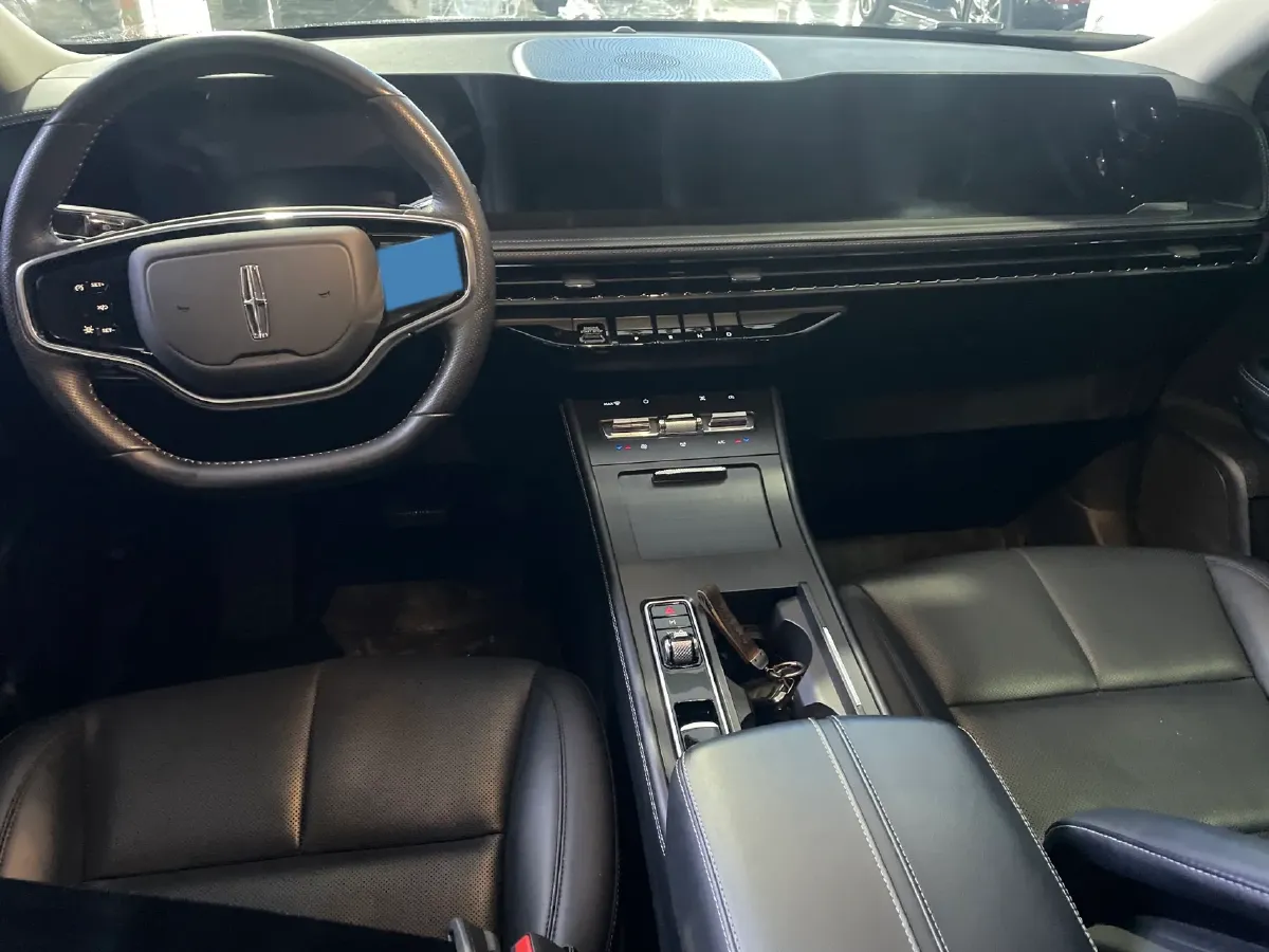 2023 Lincoln Corsair 2.0T 261HP L4 8AT,autocango,china used car exporter,china ev exporter,chinese used car exporter,chinese used ev exporter