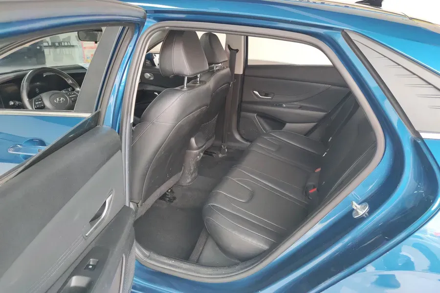 2021 Hyundai Elantra 1.5L 115HP L4 CVT,autocango,china used car exporter,china ev exporter,chinese used car exporter,chinese used ev exporter