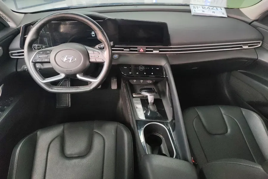 2021 Hyundai Elantra 1.5L 115HP L4 CVT,autocango,china used car exporter,china ev exporter,chinese used car exporter,chinese used ev exporter