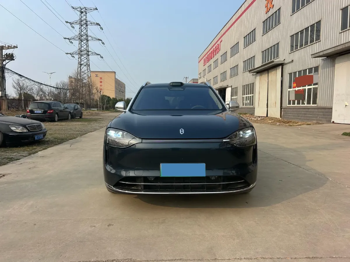 2025 AITO AITO M9 REEV 160HP REEV 52KWH,autocango,china used car exporter,china ev exporter,chinese used car exporter,chinese used ev exporter
