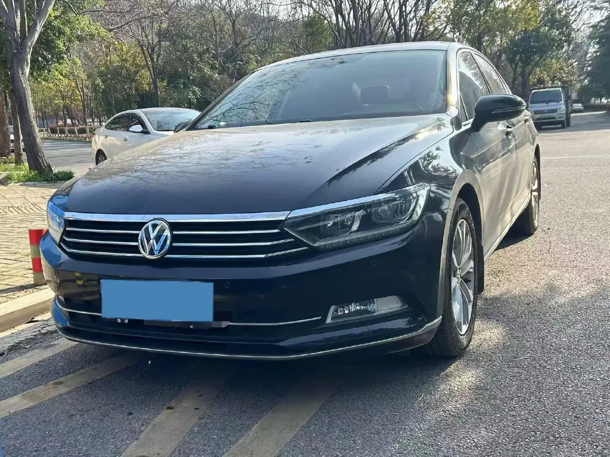 2018 Volkswagen Magotan 1.8T 180HP L4 7DCT,autocango,china used car exporter,china ev exporter,chinese used car exporter,chinese used ev exporter