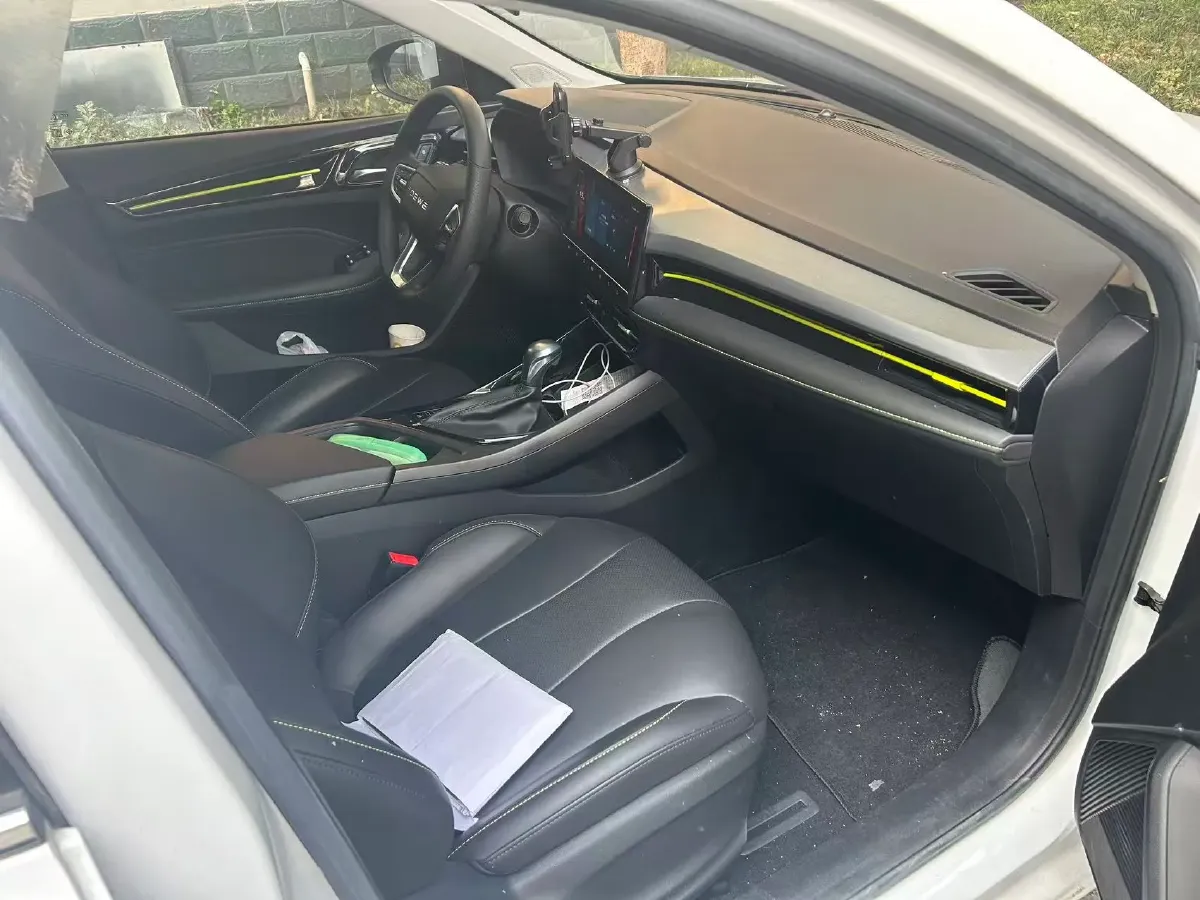 2021 Roewe i5 1.5L 120HP L4 CVT,autocango,china used car exporter,china ev exporter,chinese used car exporter,chinese used ev exporter